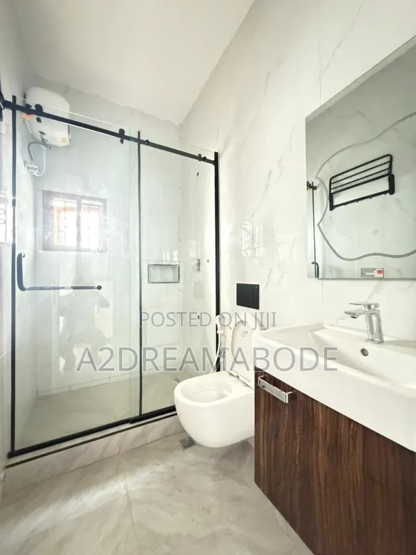 6bdrm Duplex in Ikeja Gra for sale in Ikeja GRA