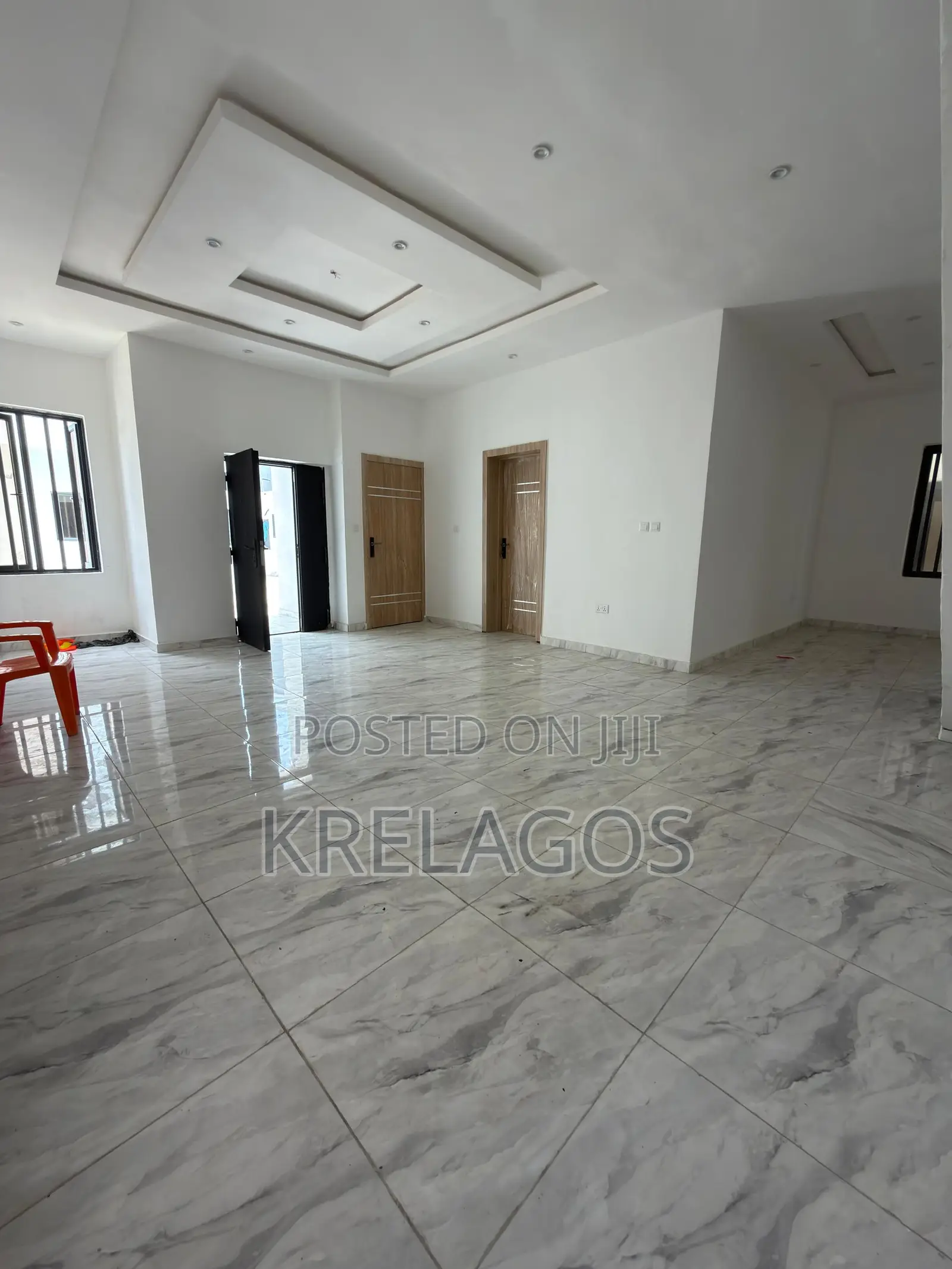 4bdrm Duplex in Ologolo for sale in Ologolo
