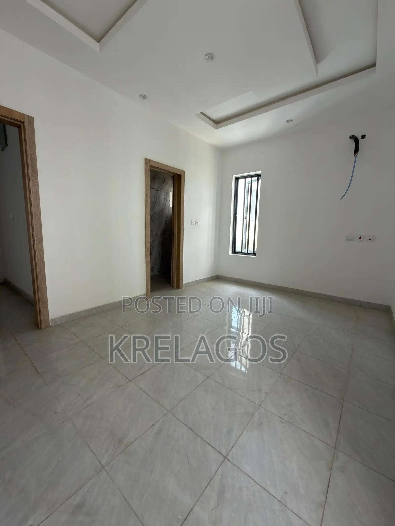 4bdrm Duplex in Ologolo for sale in Ologolo