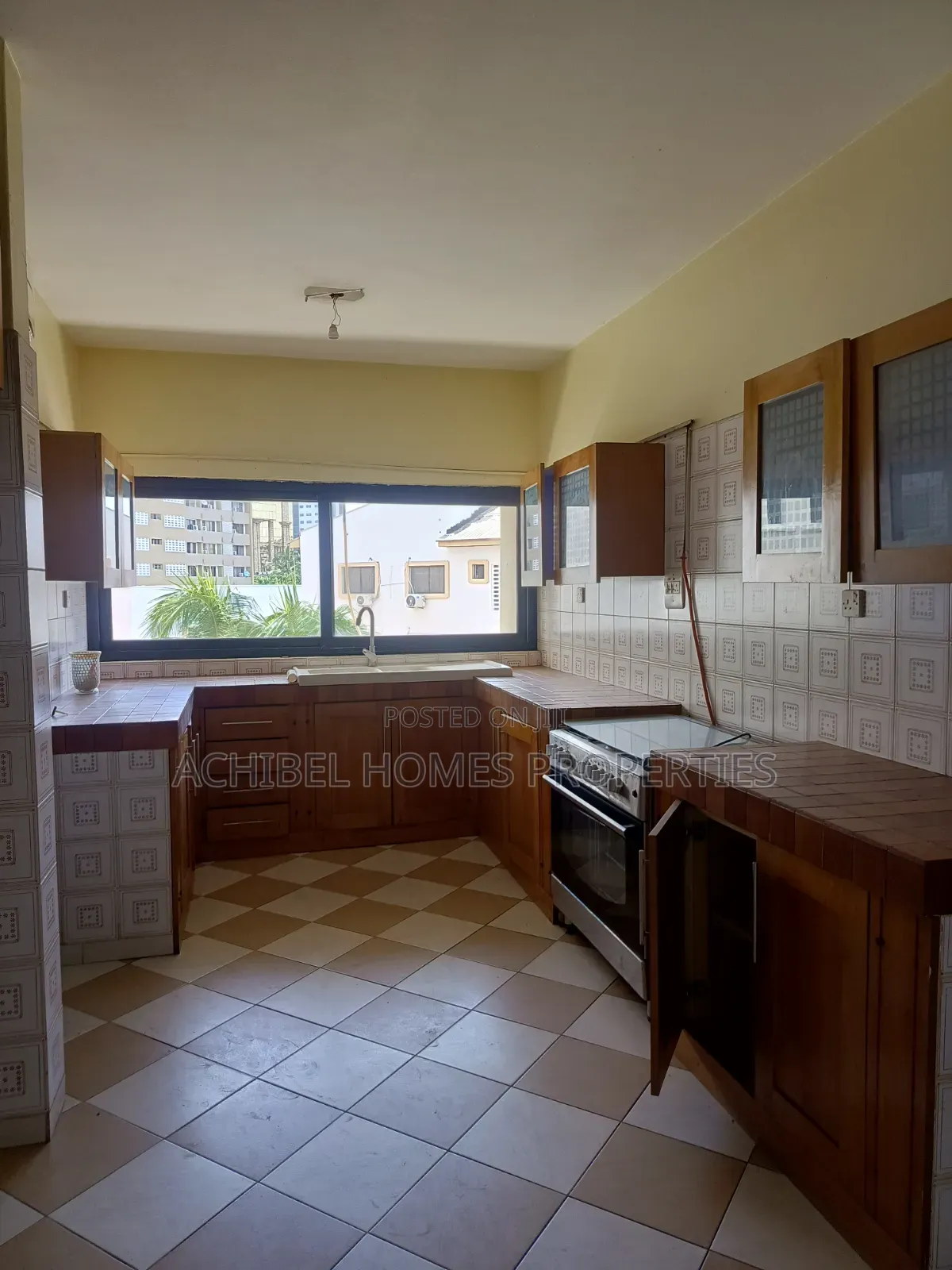 3bdrm Maisonette in Off Adeola Odeku for rent in Adeola Odeku
