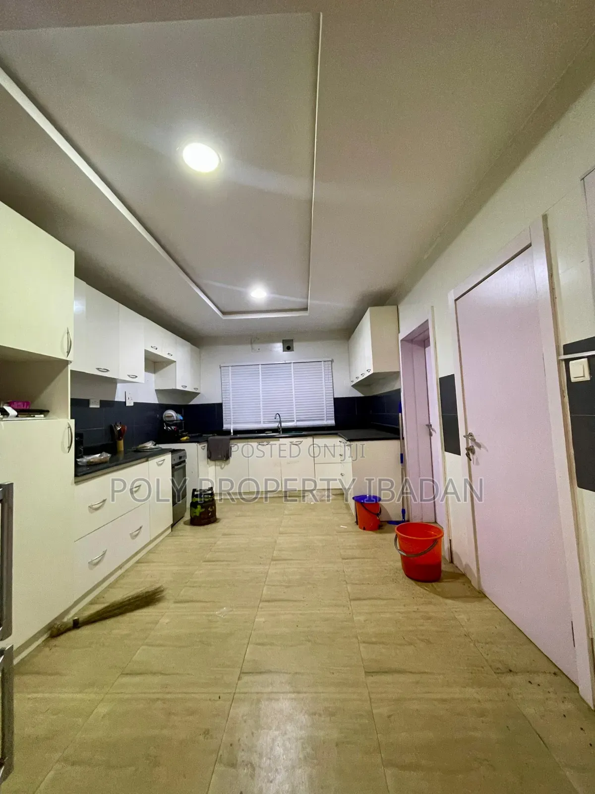 4bdrm Duplex in Jericho Estate for rent in Jericho