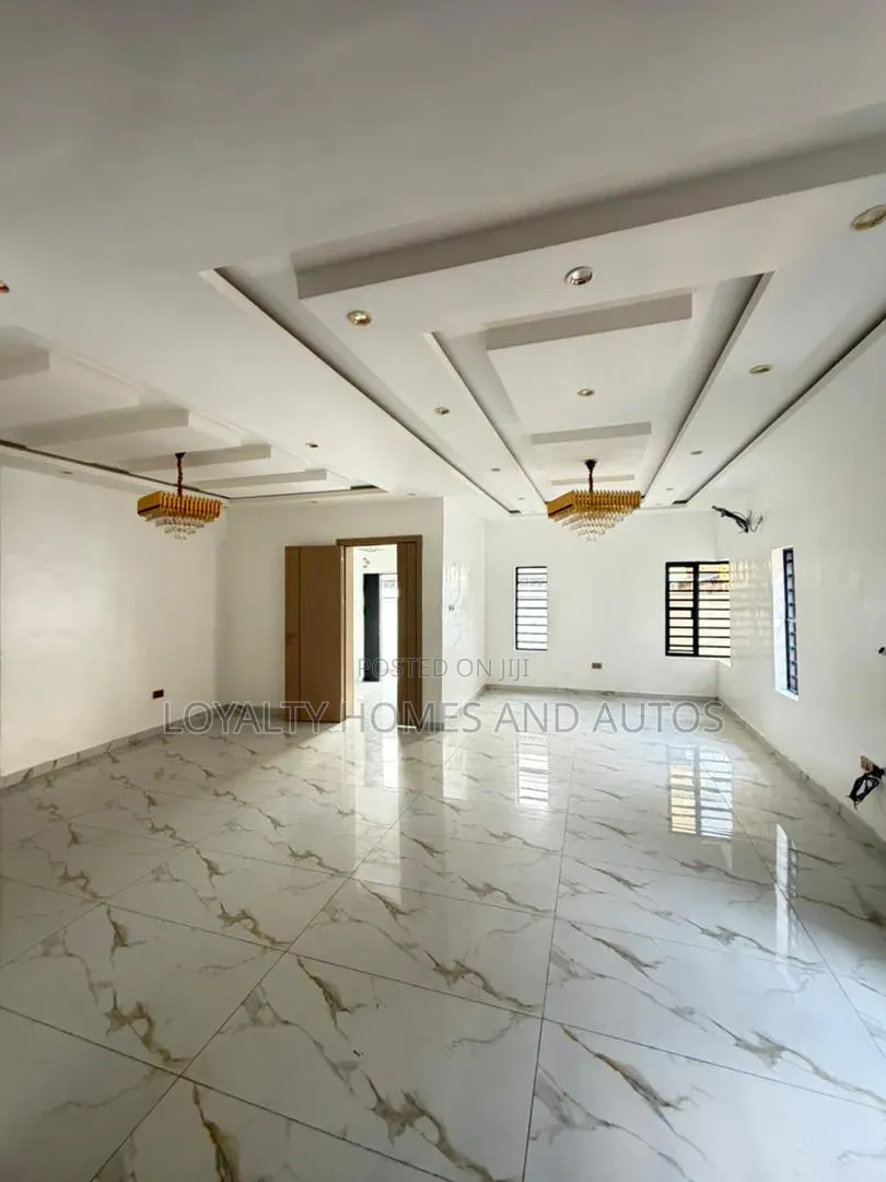 4bdrm Duplex in Oko-Oba for sale in Oko-Oba