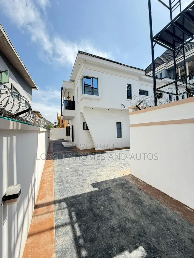 4bdrm Duplex in Oko-Oba for sale in Oko-Oba