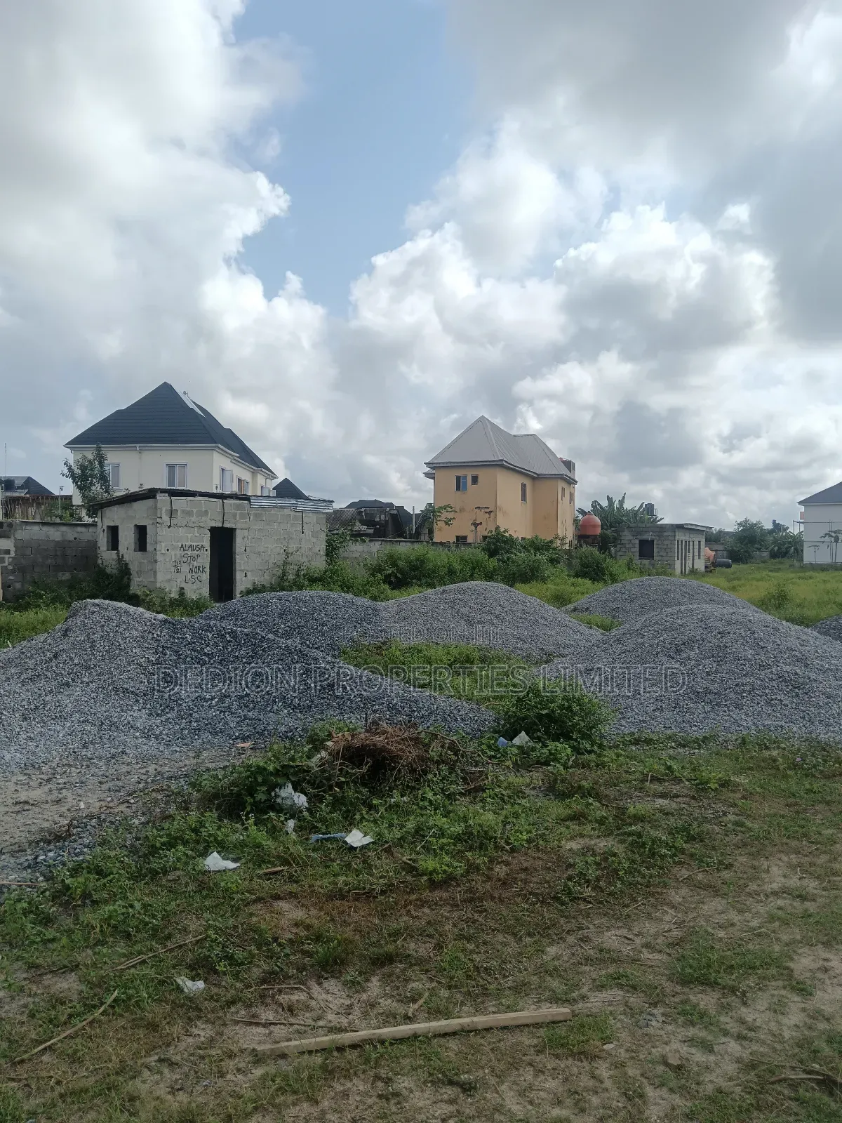 Global C of O Land in Ogombo in Ogombo