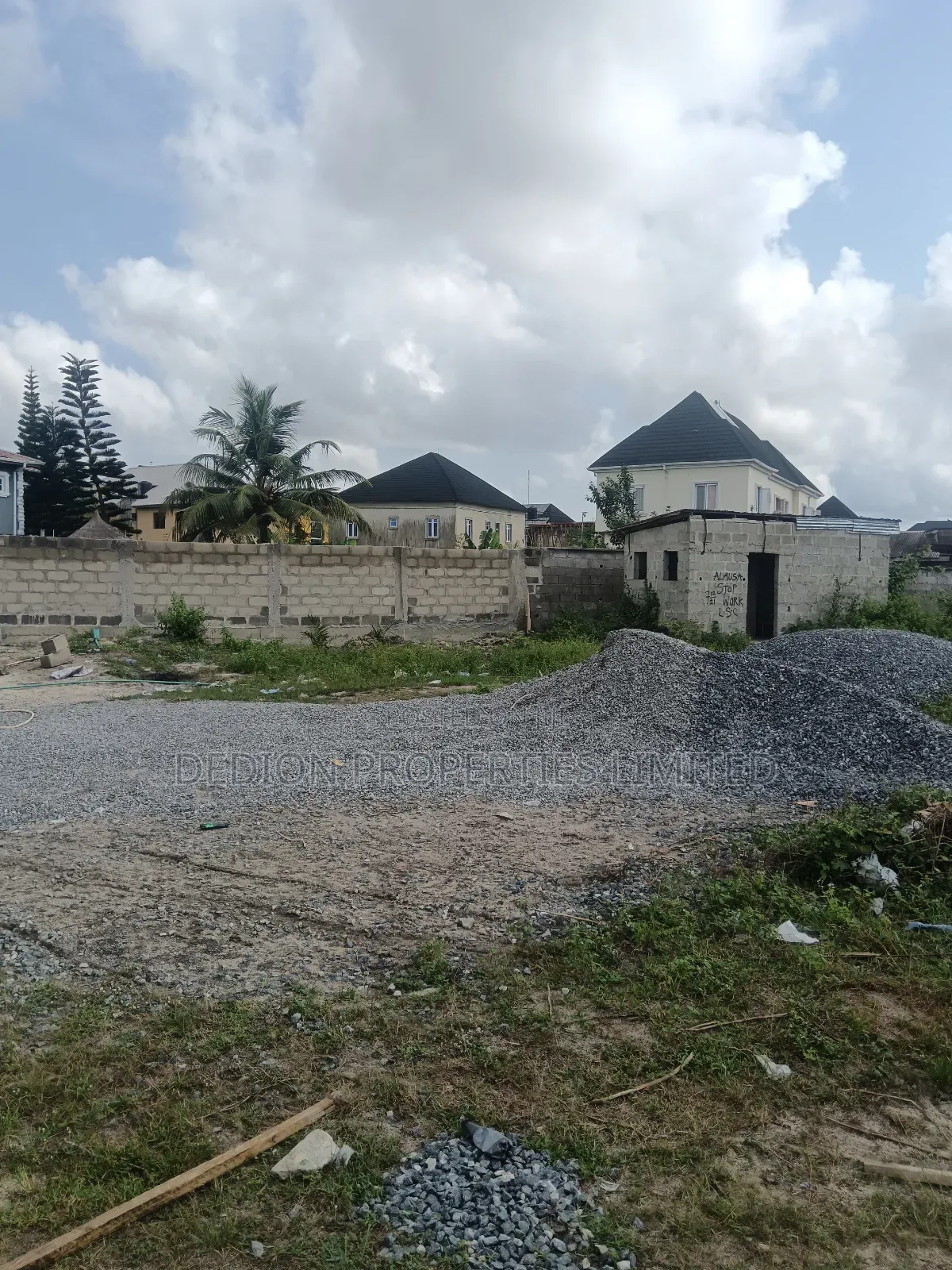 Global C of O Land in Ogombo in Ogombo