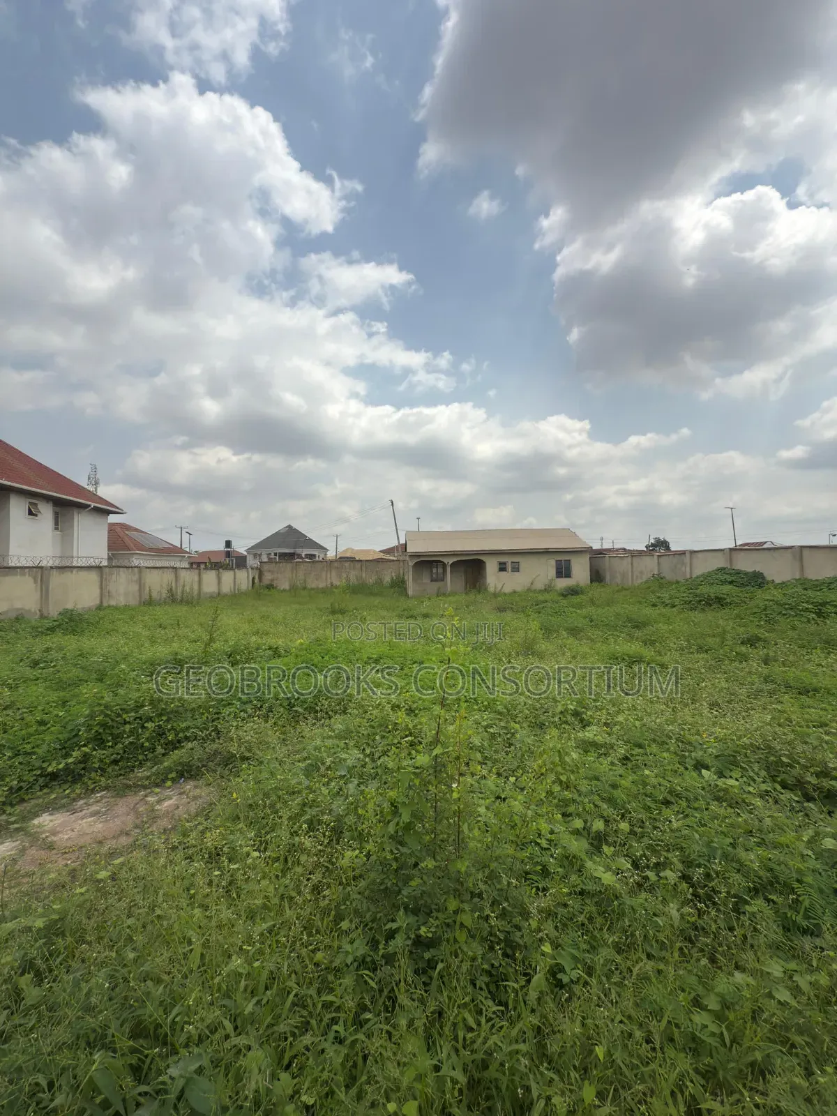 Premium 985sqm Landed Property for Sale – Kolapo Ishola Gra, Ibadan in Akobo