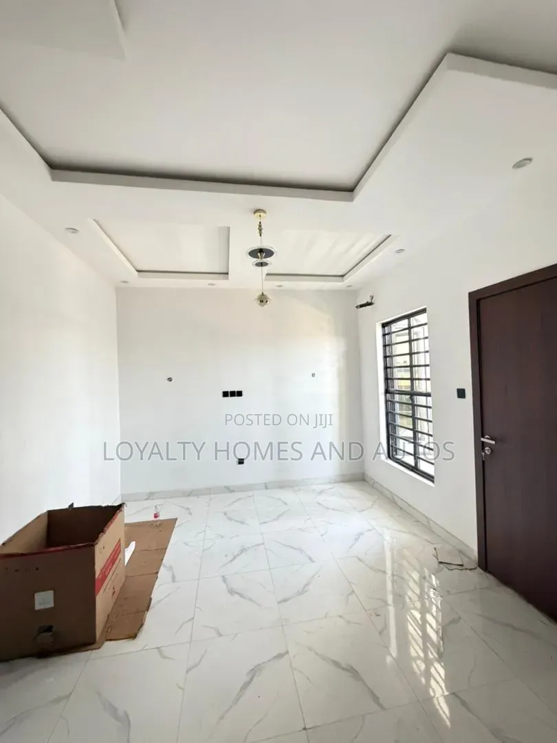 4bdrm Duplex in Oko-Oba for sale in Oko-Oba