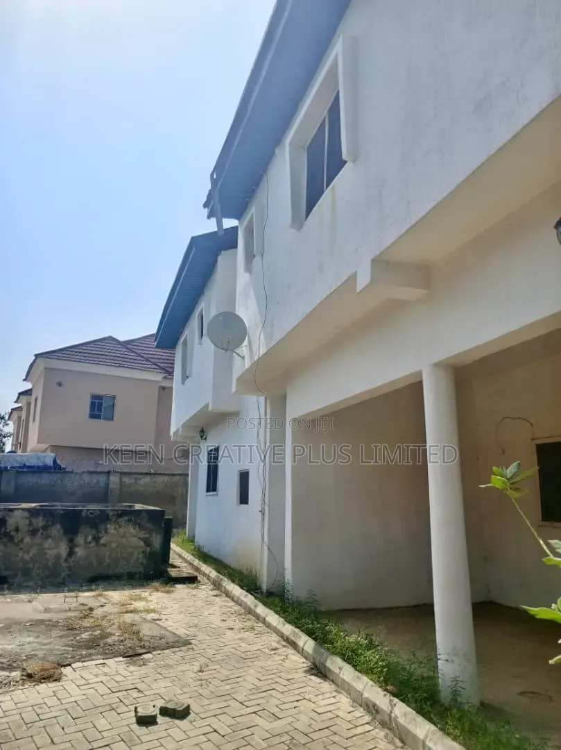 5bdrm Duplex in Phase 4 Kubwa for sale in Kubwa
