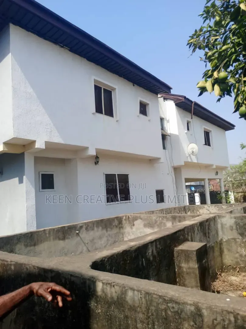5bdrm Duplex in Phase 4 Kubwa for sale in Kubwa