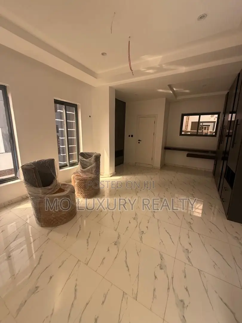 4bdrm Duplex in Lekki Phase 1 for rent in Lekki Phase 1