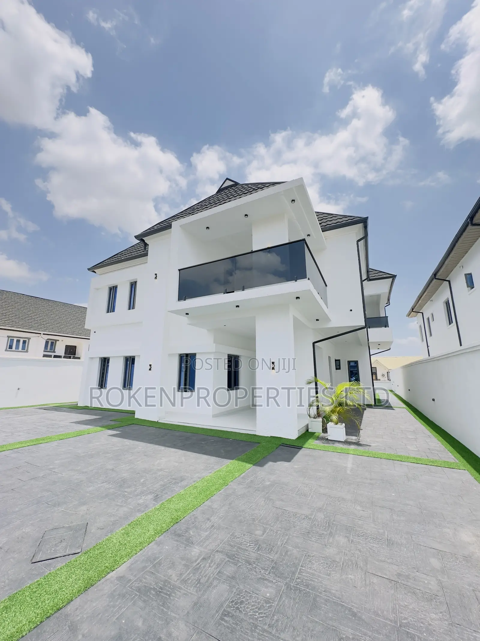 5bdrm Duplex in Oluyole Estate for sale in Oluyole Estate