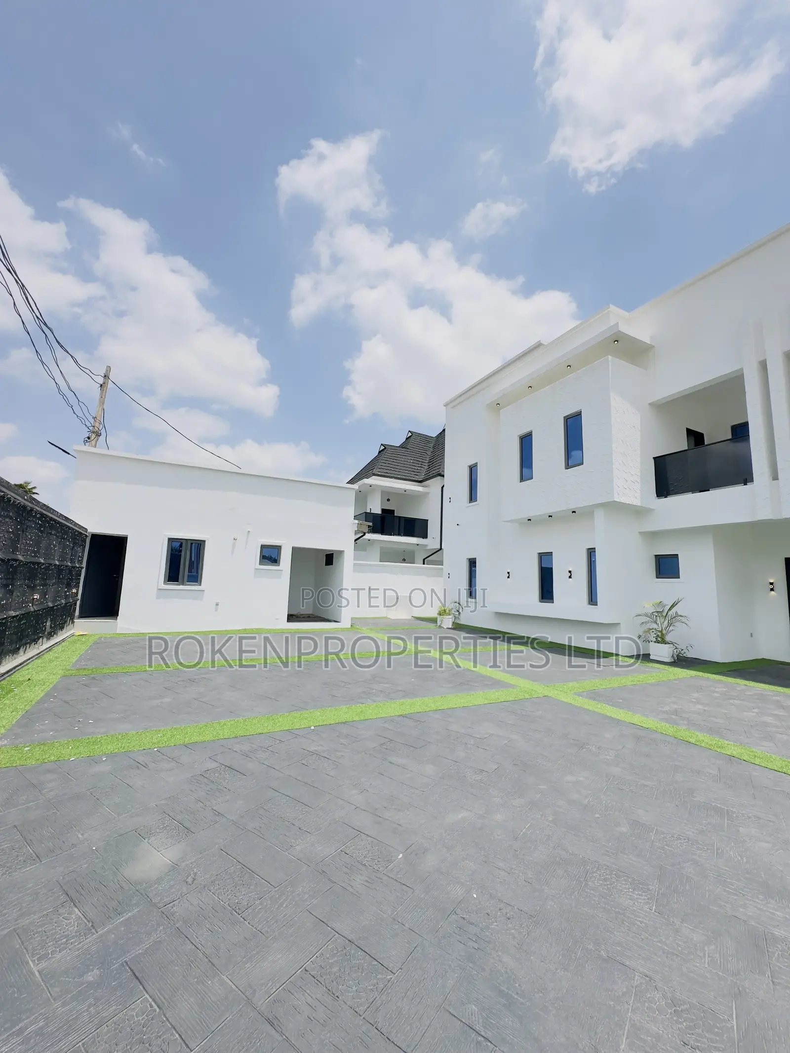 5bdrm Duplex in Oluyole Estate for sale in Oluyole Estate