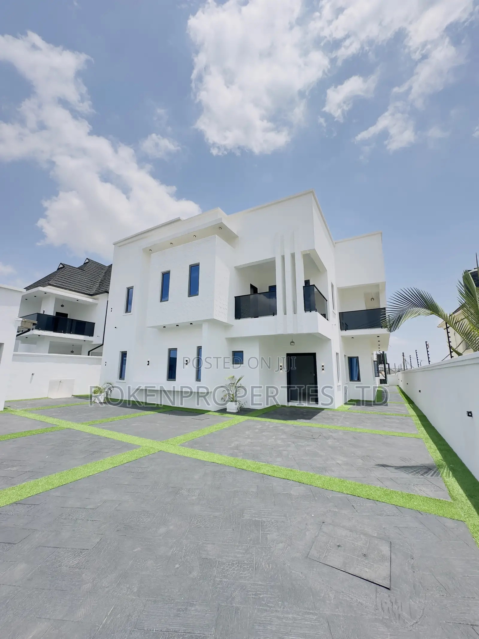 5bdrm Duplex in Oluyole Estate for sale in Oluyole Estate