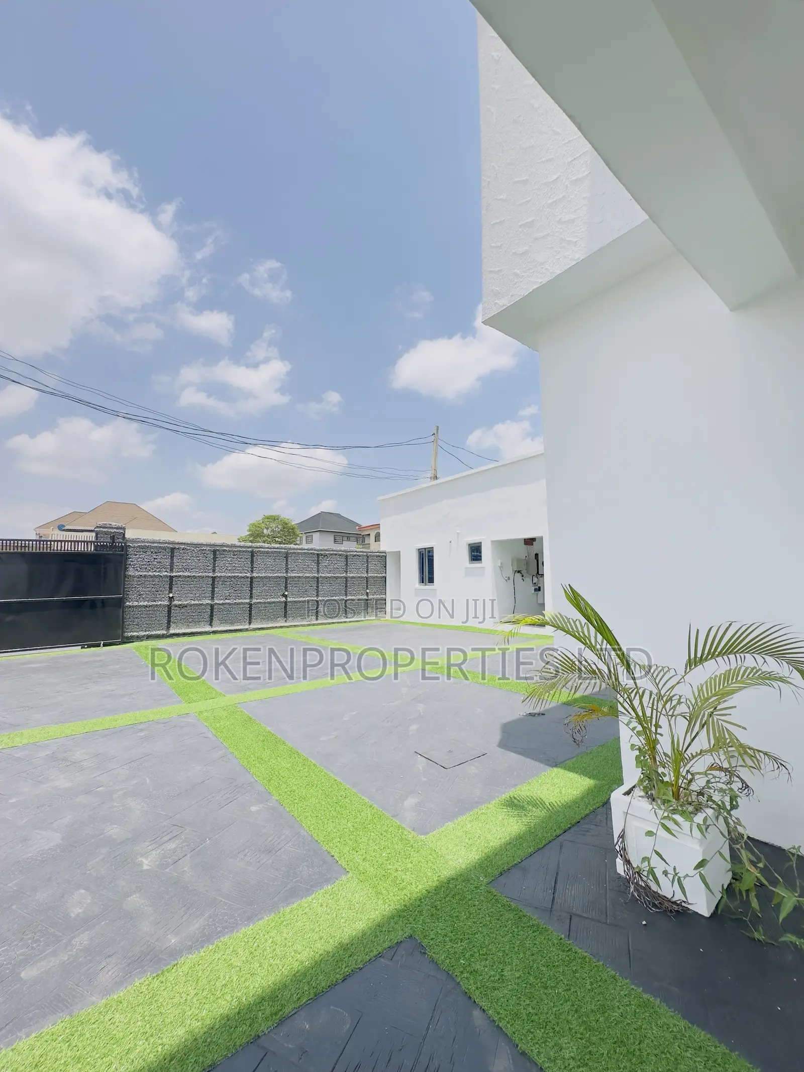5bdrm Duplex in Oluyole Estate for sale in Oluyole Estate