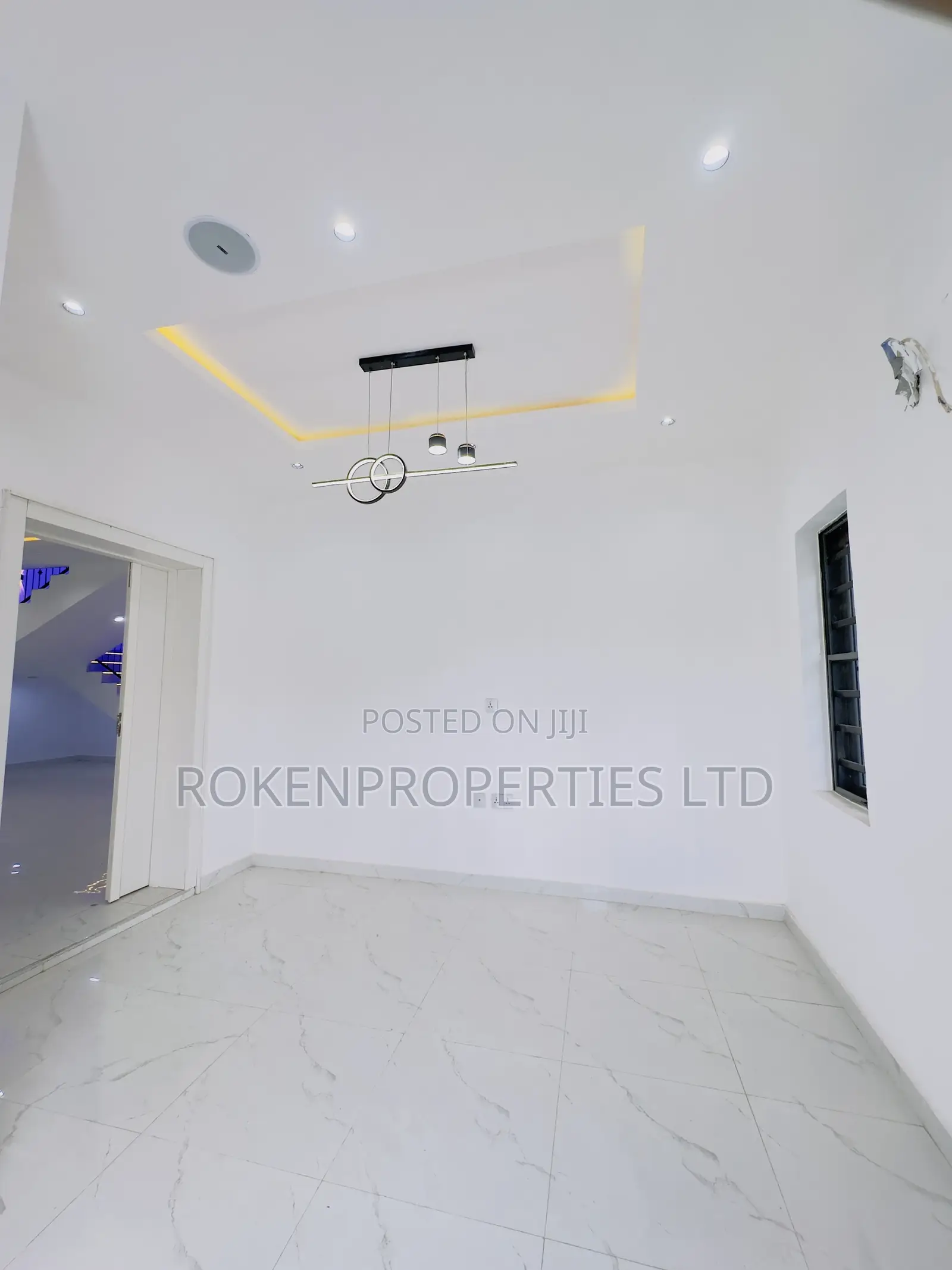 5bdrm Duplex in Oluyole Estate for sale in Oluyole Estate