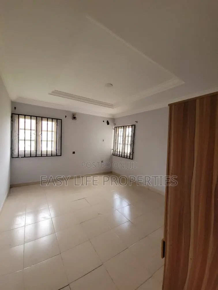 3bdrm Apartment in Kolapo Ishola, Akobo for rent in Akobo