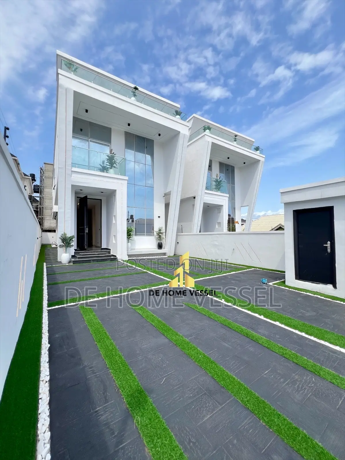 5bdrm Duplex in Ologolo for sale in Ologolo