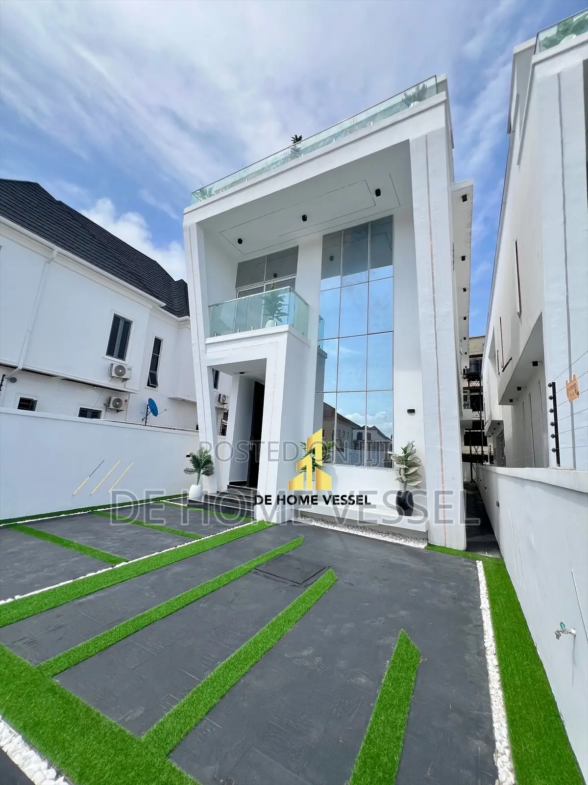 5bdrm Duplex in Ologolo for sale in Ologolo