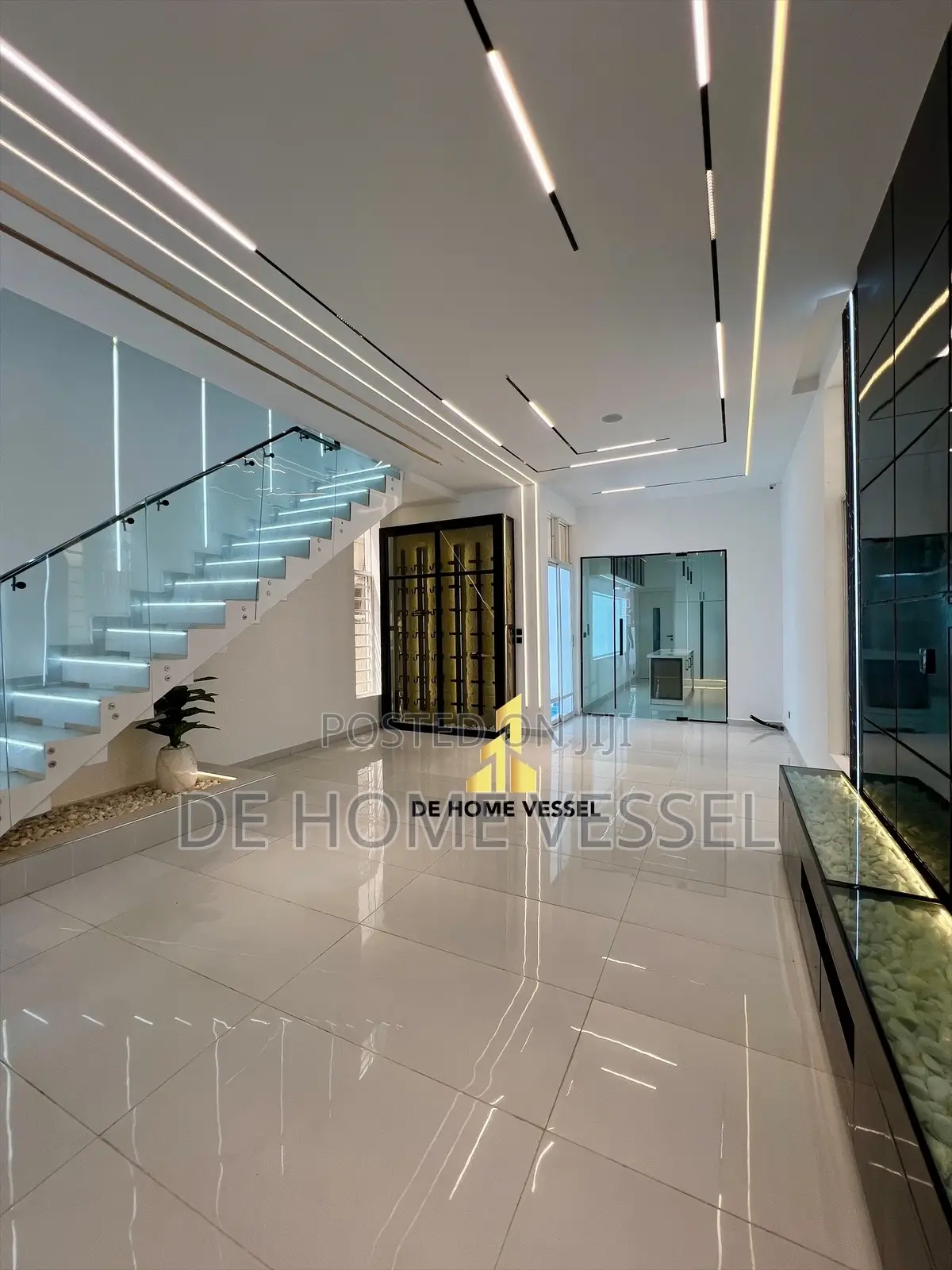 5bdrm Duplex in Ologolo for sale in Ologolo