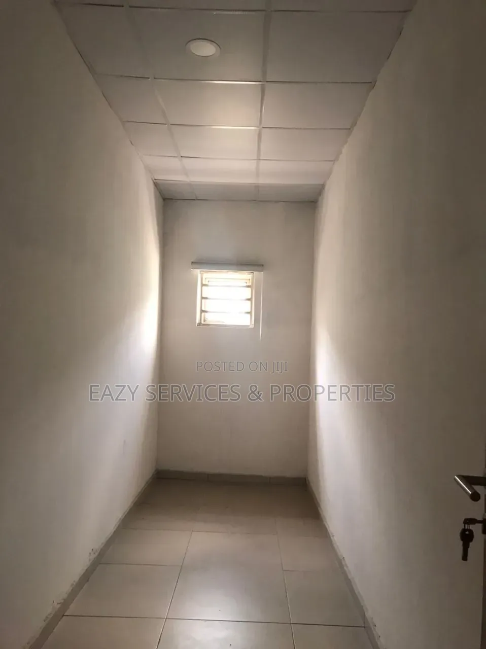 278.93sqm Office Space at Ketu, Ikorodu Road, Lagos in Ketu-Alapere