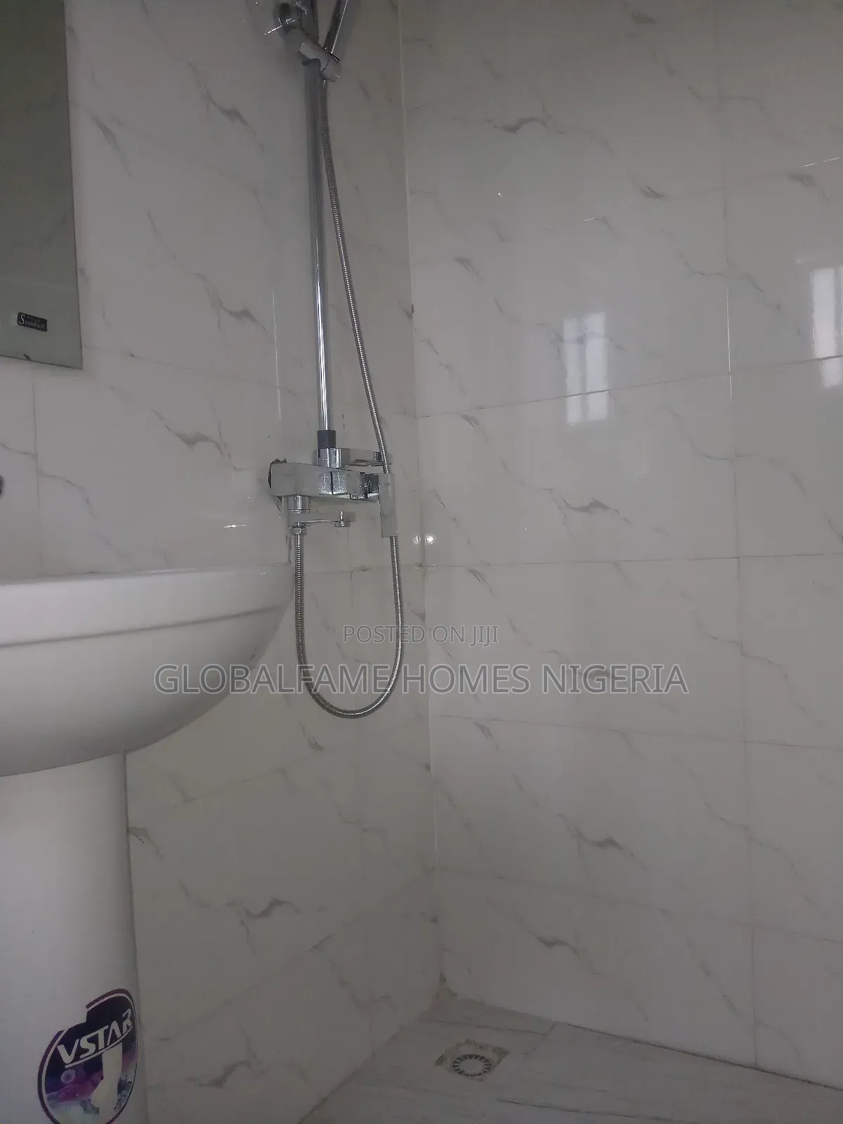 2bdrm Block of Flats in Lakowe  Ibeju Lekki for rent in Lakowe