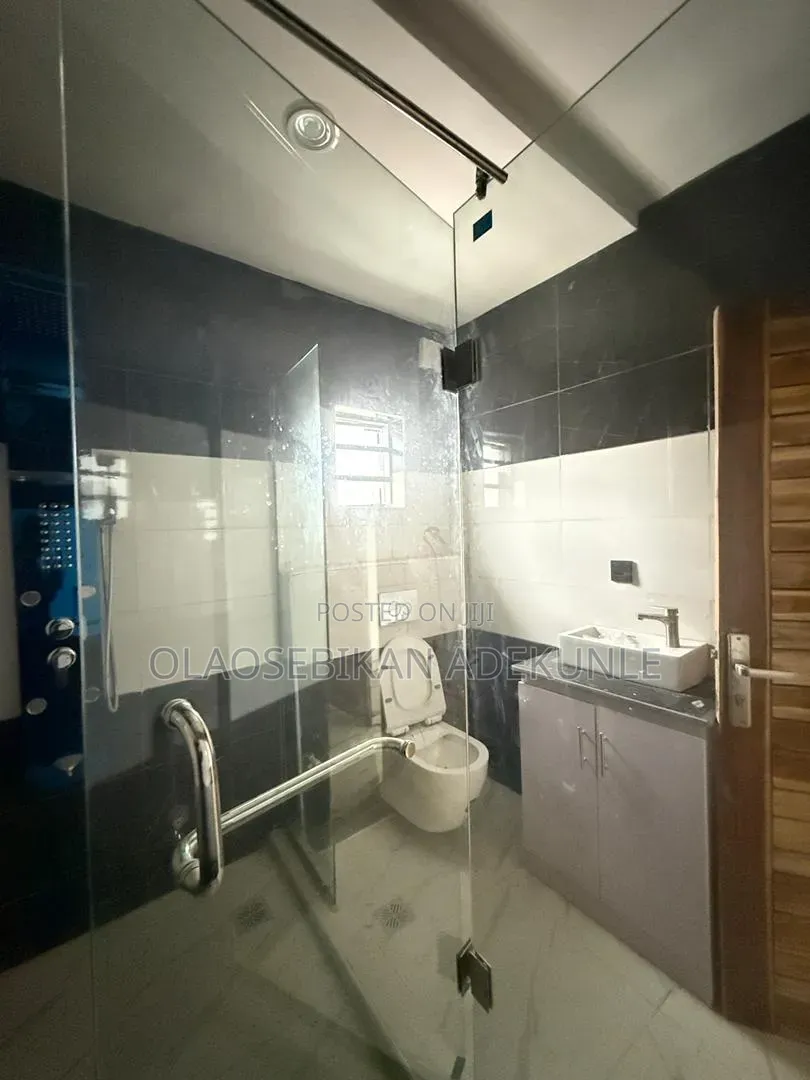 4bdrm Duplex in Kolapo Ishola Gra, Akobo for sale in Akobo