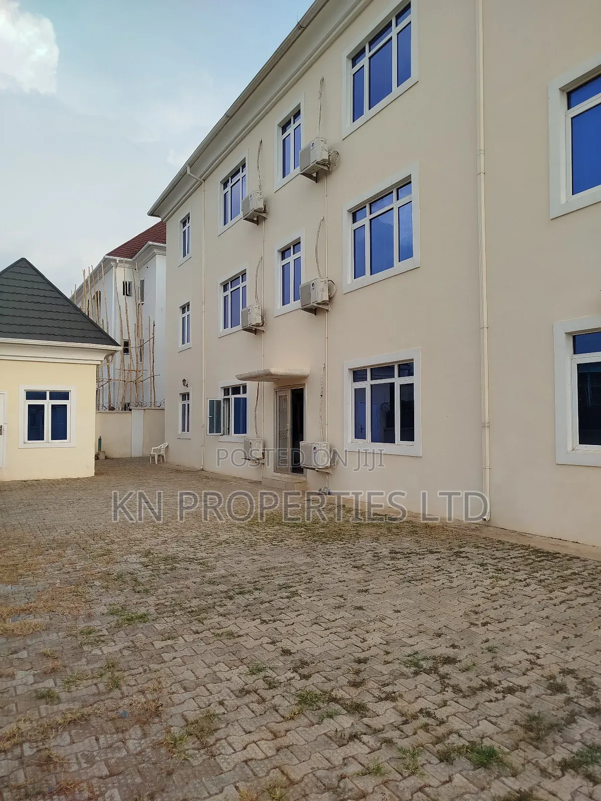 2bdrm Apartment in Gishiri, Maitama for rent in Maitama