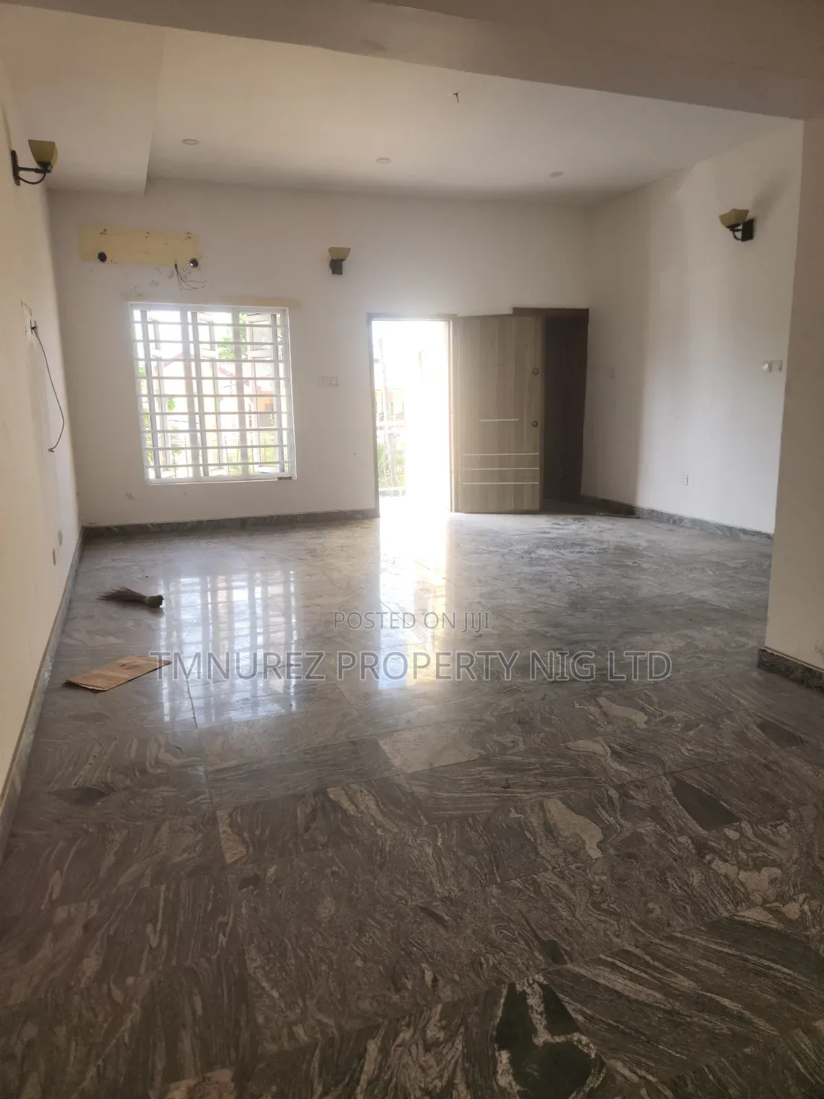 2bdrm Apartment in Lekki Phase 1 for rent in Lekki Phase 1