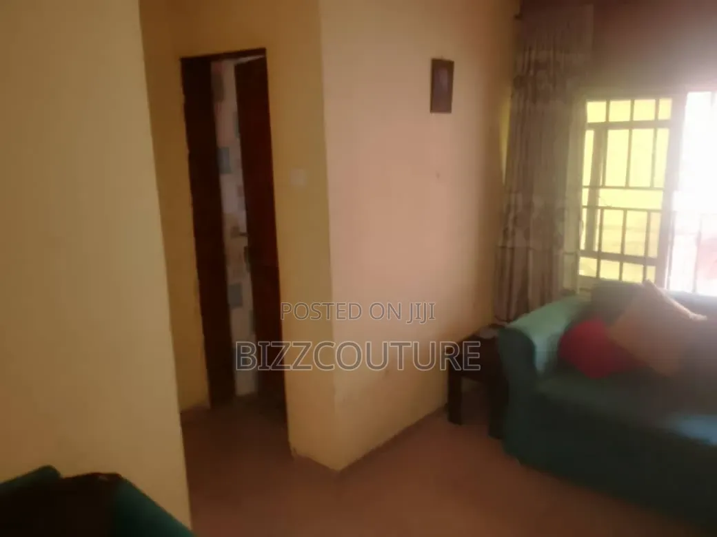 Furnished 3bdrm Apartment in Apata for sale in Apata