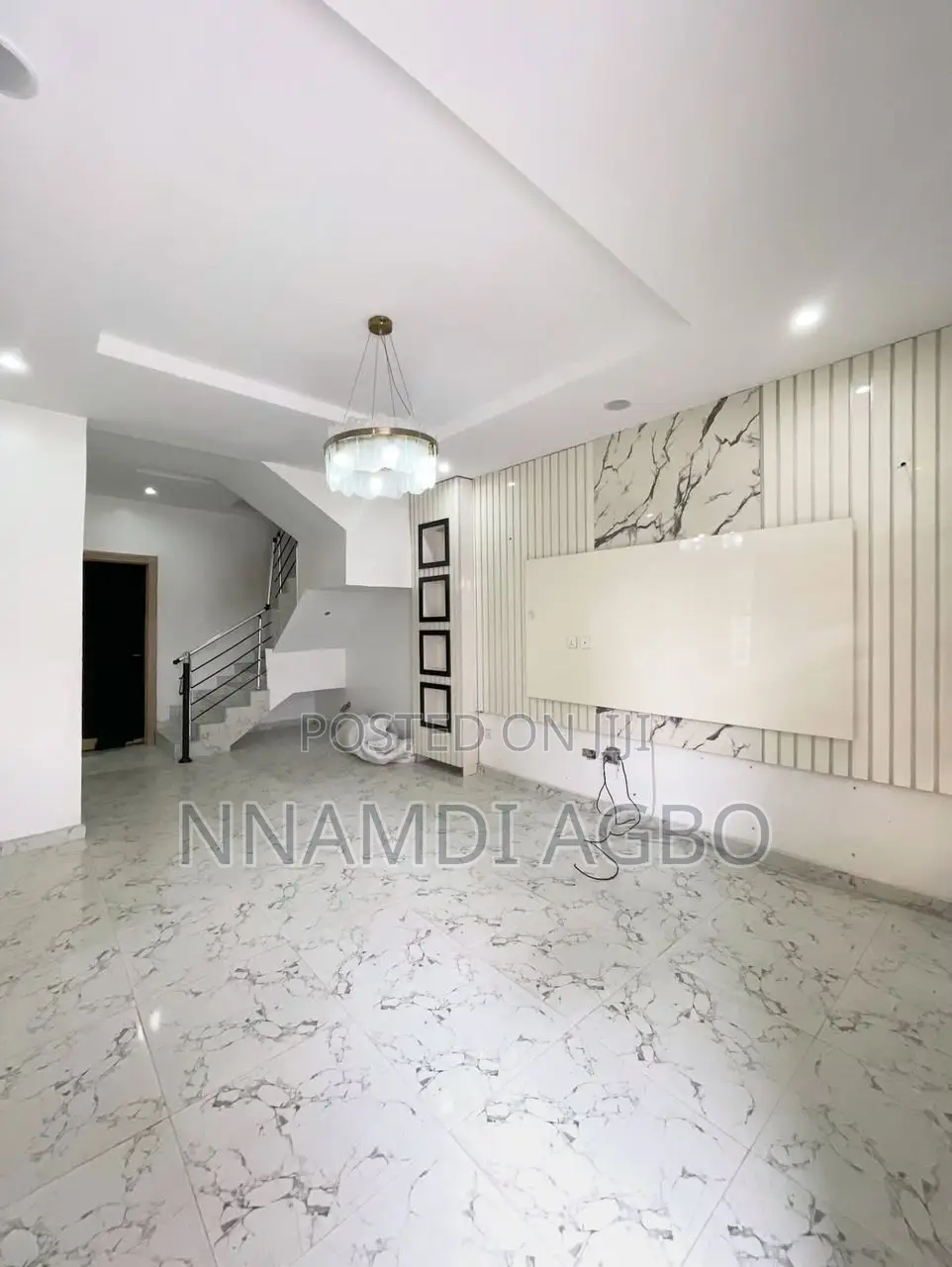 4bdrm Duplex in Chevron for rent in Chevron