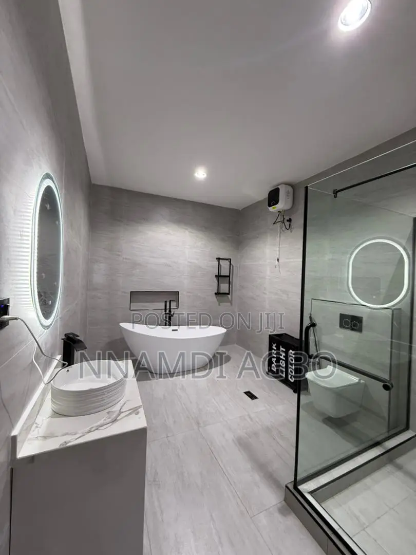 5bdrm Duplex in Chevron for sale in Chevron