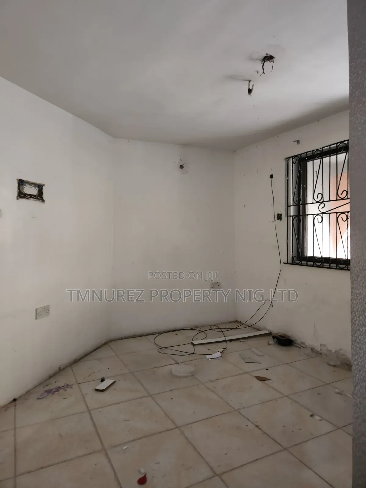 3bedroom for Rent for Comercial Purpose Lekki Phase1 in Lekki Phase 1