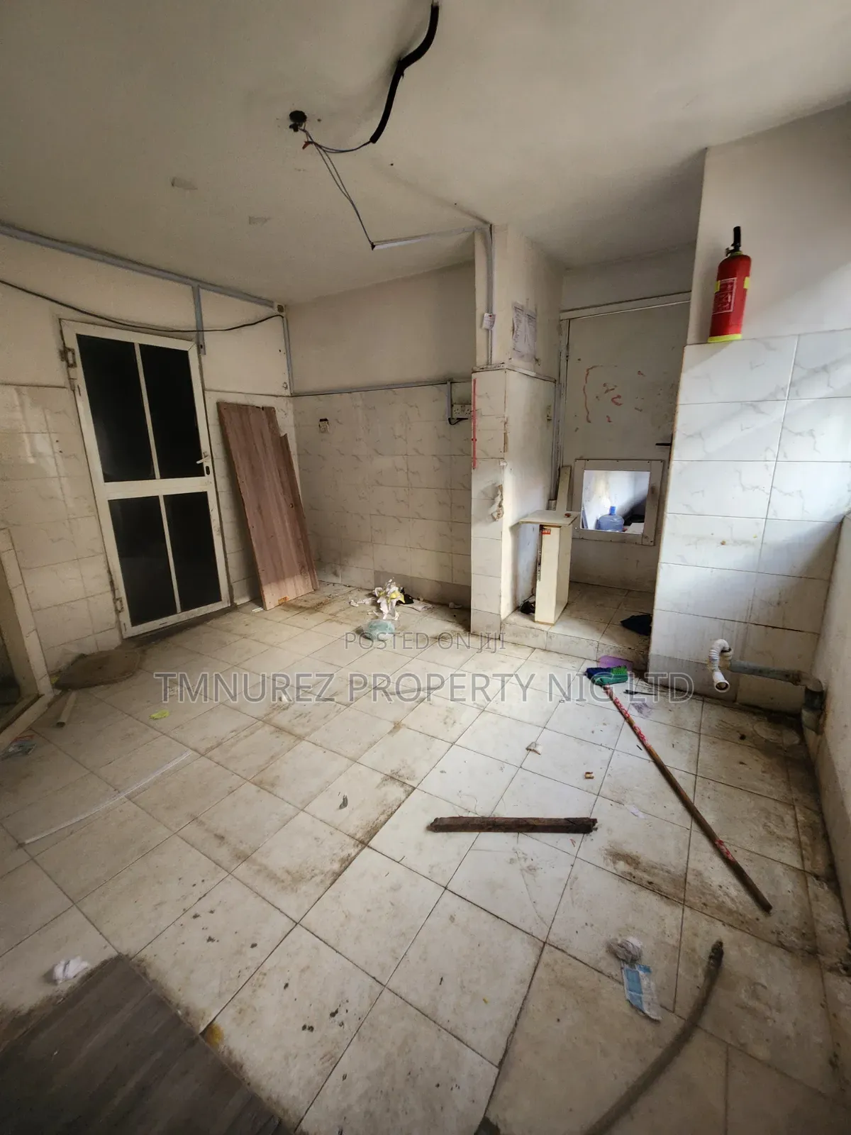 3bedroom for Rent for Comercial Purpose Lekki Phase1 in Lekki Phase 1