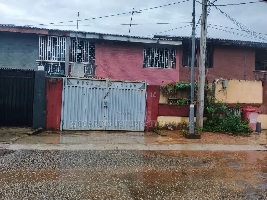 3bdrm Duplex in Gowon, Estate Egbeda for sale in Egbeda / Egbeda