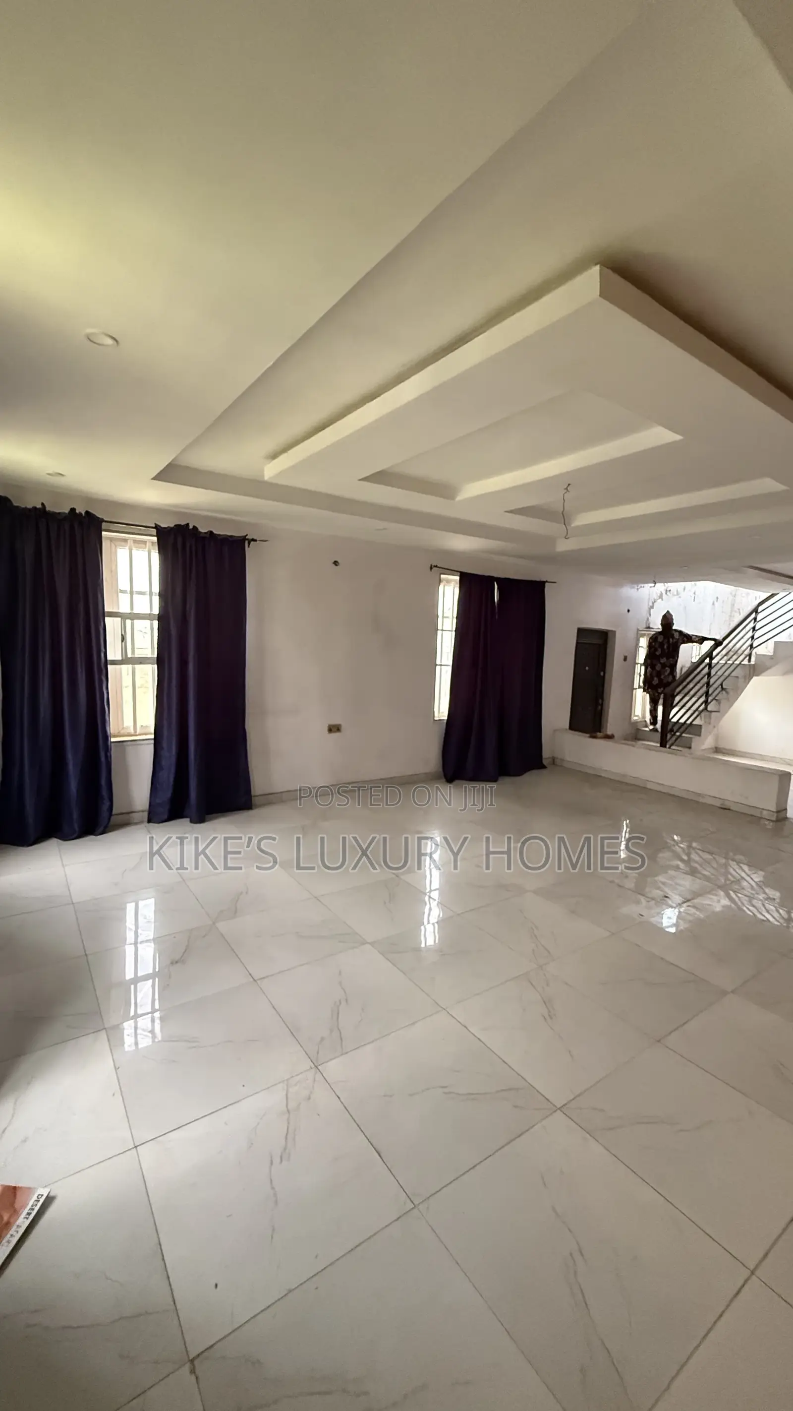 4bdrm Duplex in Ologuneru for sale in Ologuneru