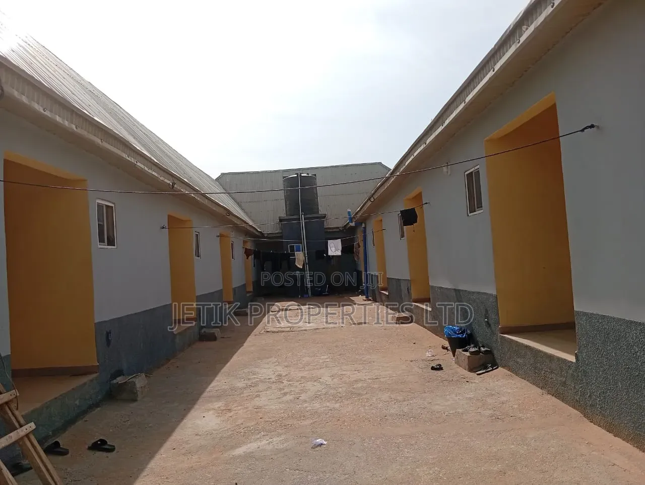 11bdrm Block of Flats in Teaching Hospital, for sale in Makurdi