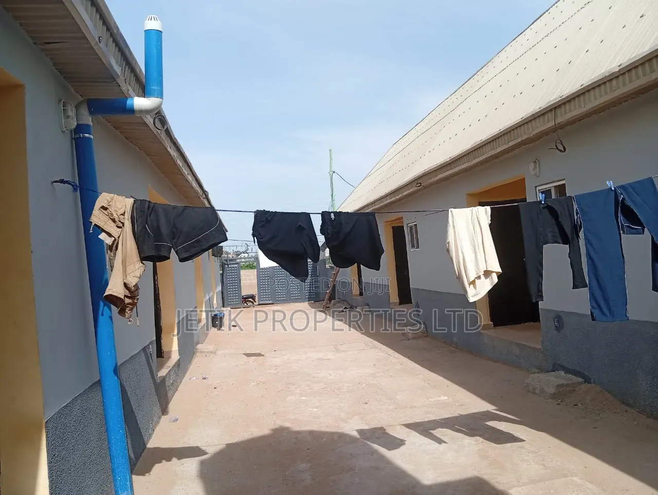 11bdrm Block of Flats in Teaching Hospital, for sale in Makurdi