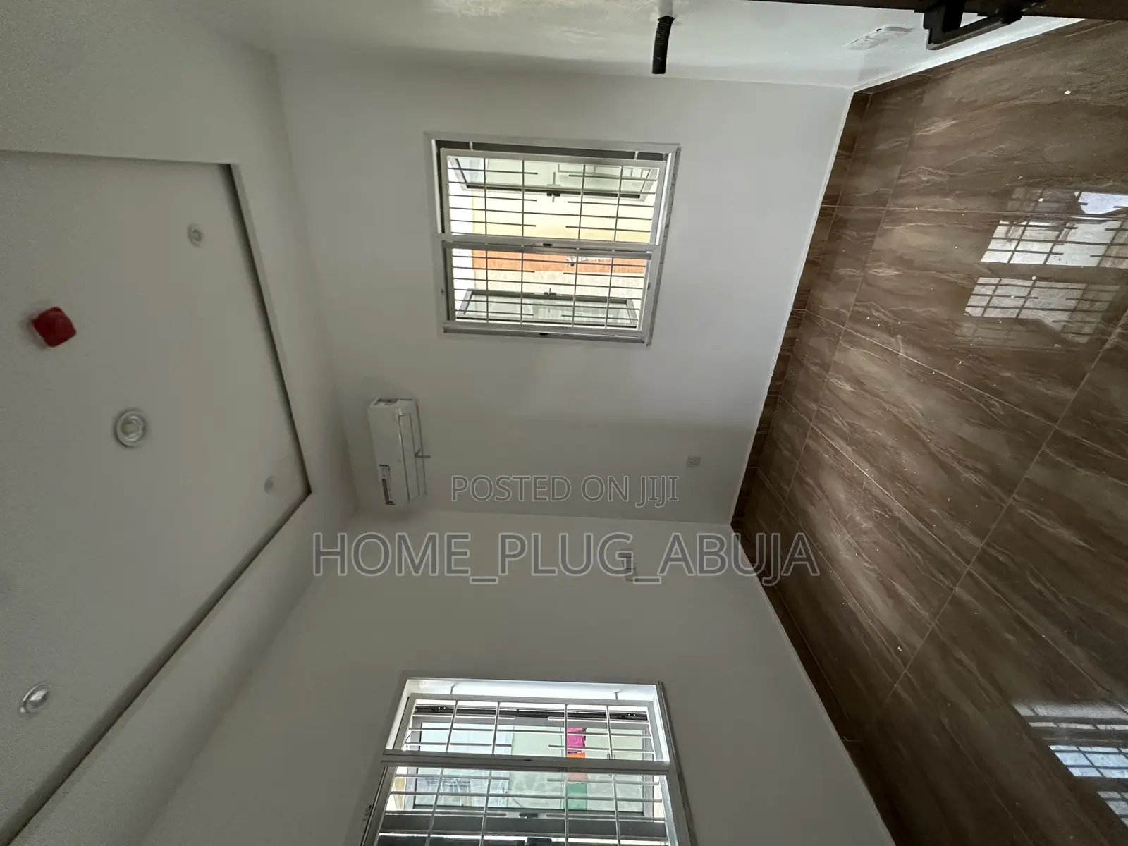 3bdrm Duplex in Larix Estate Idu for rent in Idu