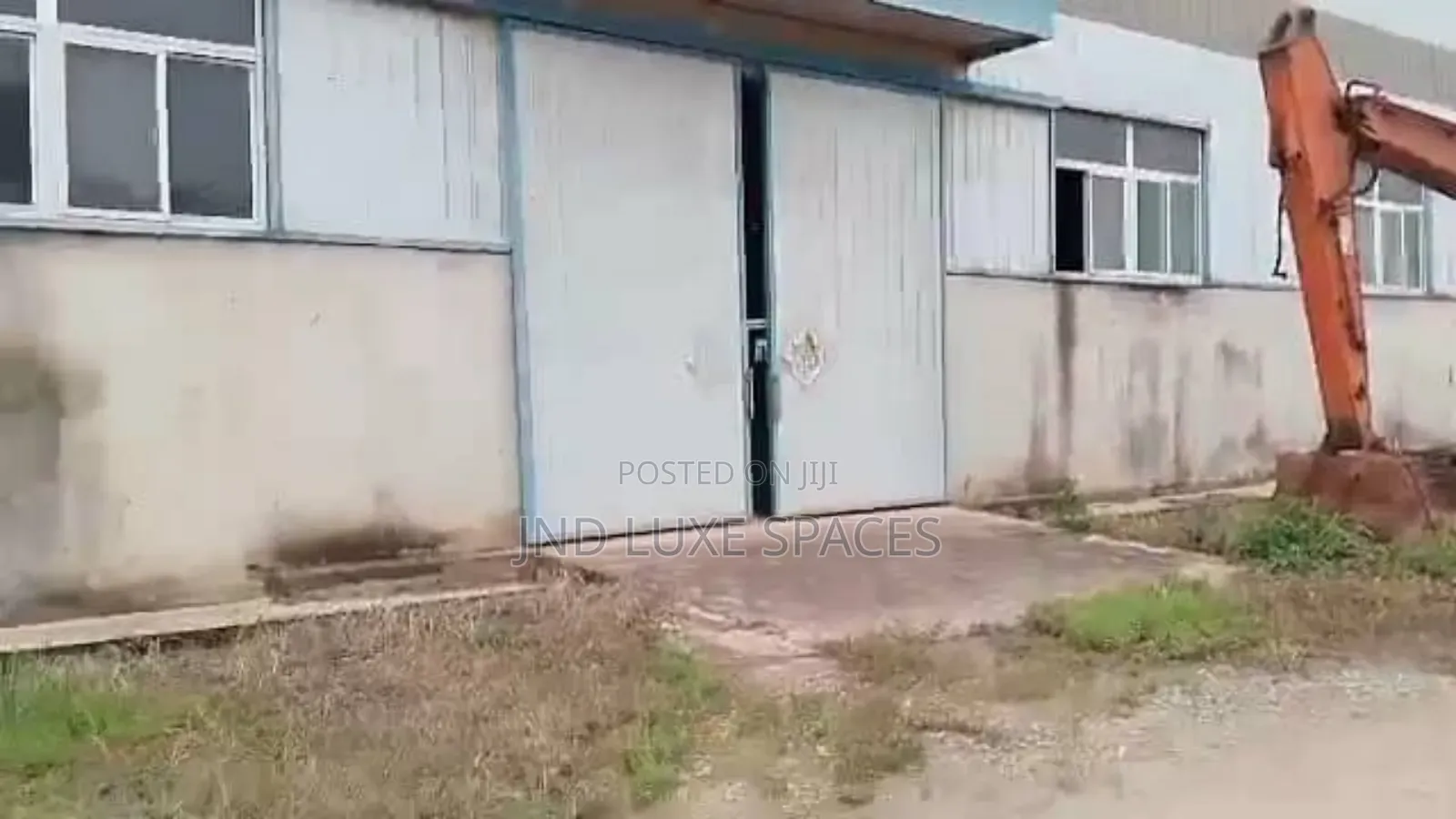 11,000 SQM Warehouse With Other Warehouses Along Lagos Ibadan Express in Obafemi-Owode