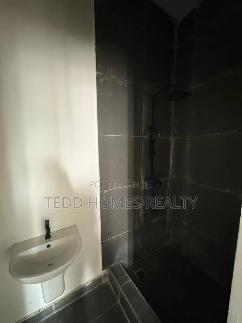 3bdrm Apartment in Ikate for rent in Ikate