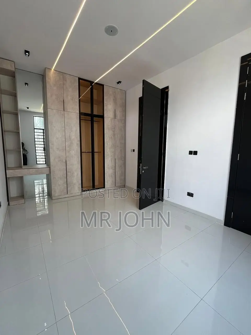 5bdrm Mansion in Ikota, Lekki for sale in Lekki