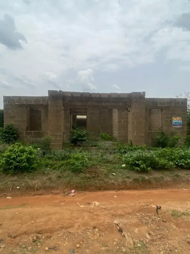 3bdrm Apartment in Oluyole for sale in Oluyole