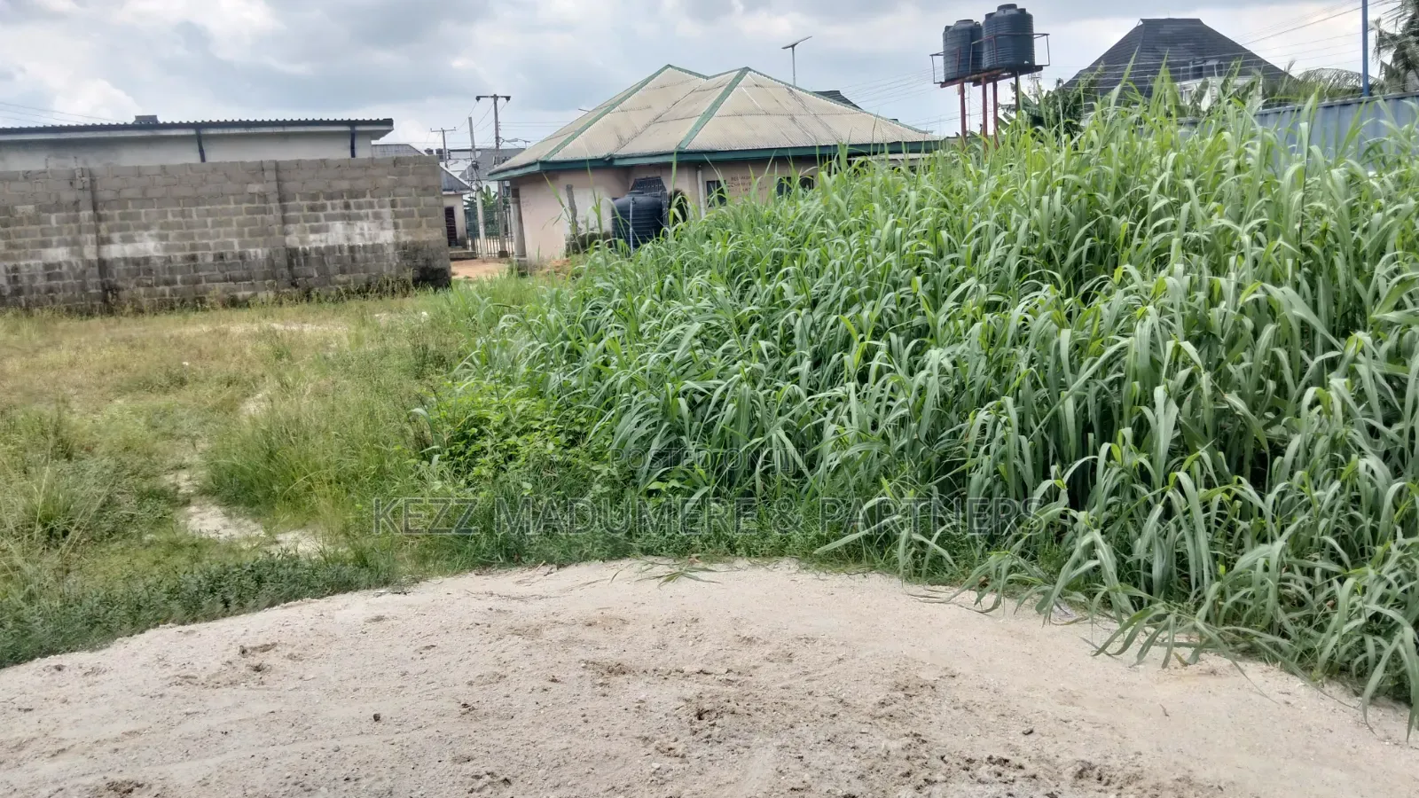 For Sale : 60 Plots Near Save a Life Hospital, Stadium Rd, Ph in Rumuomasi