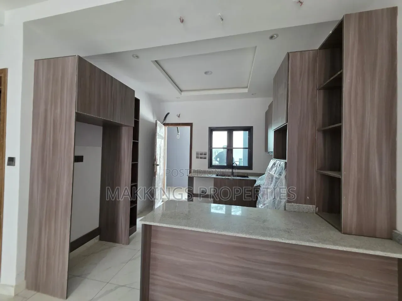 3bdrm Apartment in Ikate for sale in Ikate
