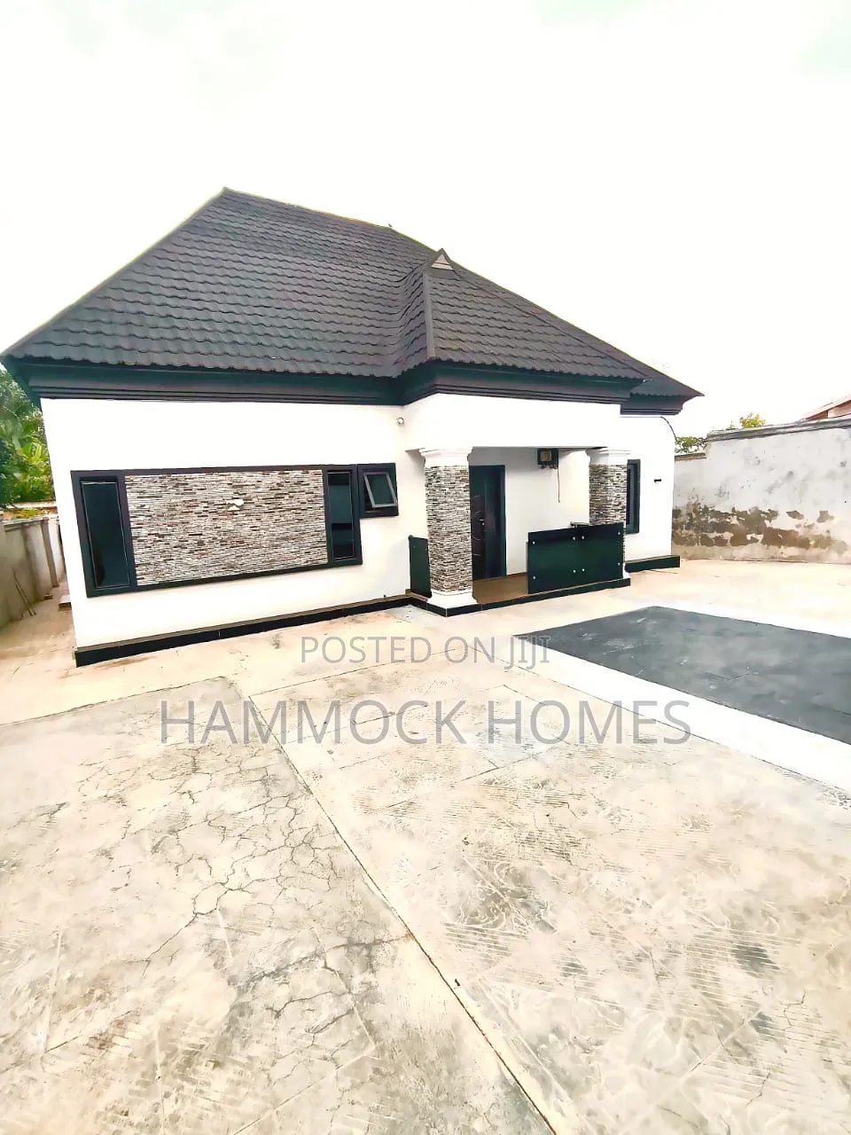 3bdrm Bungalow in Old Bodija Estate. for rent in Bodija