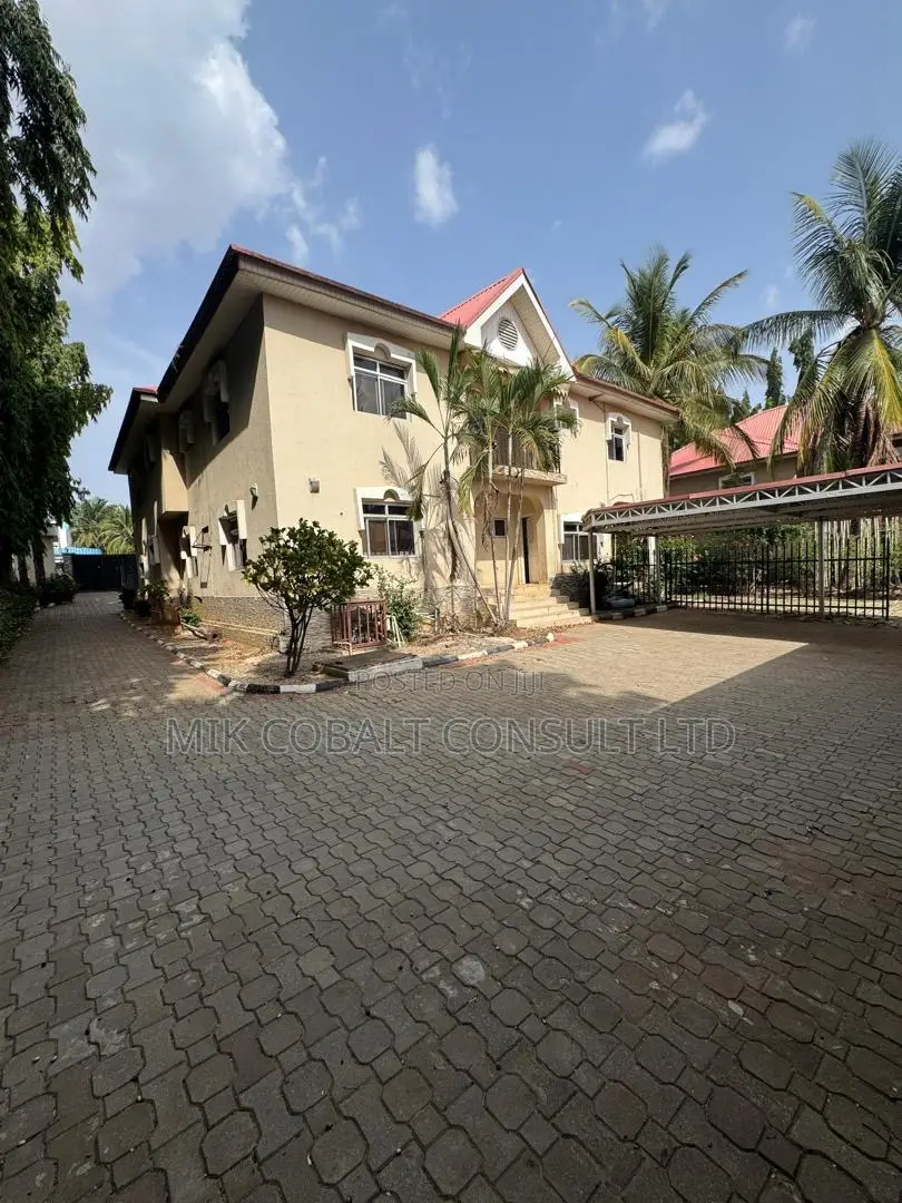 5bdrm Duplex in Maitama Main for rent in Maitama