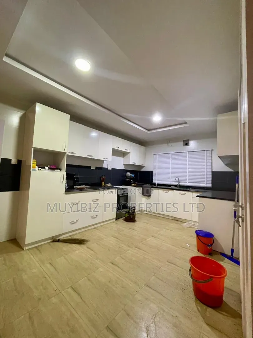 4bdrm Duplex in Jericho Gra for rent in Jericho