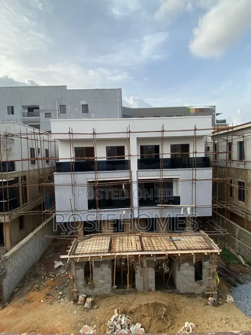 7bdrm Duplex in Diamond Estate, Ikeja GRA for sale in Ikeja GRA