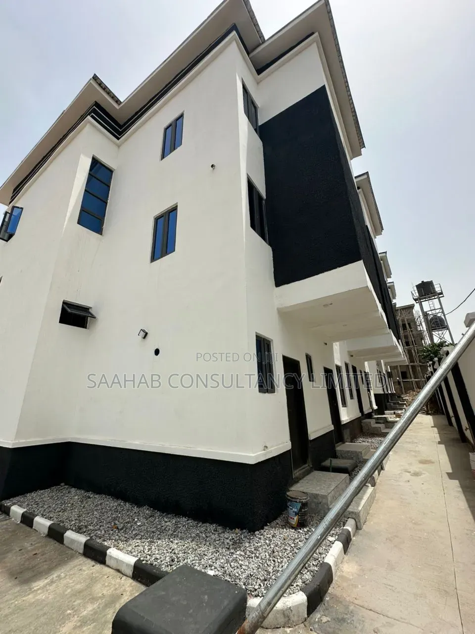 4bdrm Townhouse/Terrace In Life-camp For Sale in Life Camp