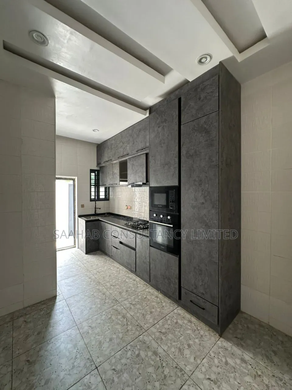4bdrm Townhouse/Terrace In Life-camp For Sale in Life Camp